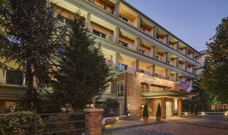 MAMAISON HOTEL ANDRÁSSY BUDAPEŠŤ ZÍSKAL OCENĚNÍ HOTEL ROKU 2014