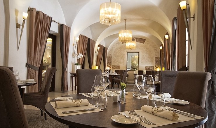 MAMAISON HOTEL LE REGINA VARŠAVA MÁ NEJLEPŠÍ HOTELOVOU RESTAURACI ROKU 2014