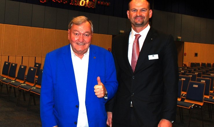 OLOMOUCKÝ CLARION HOSTIL ZNÁMÉHO ZÁHADOLOGA ERICHA VON DÄNIKENA